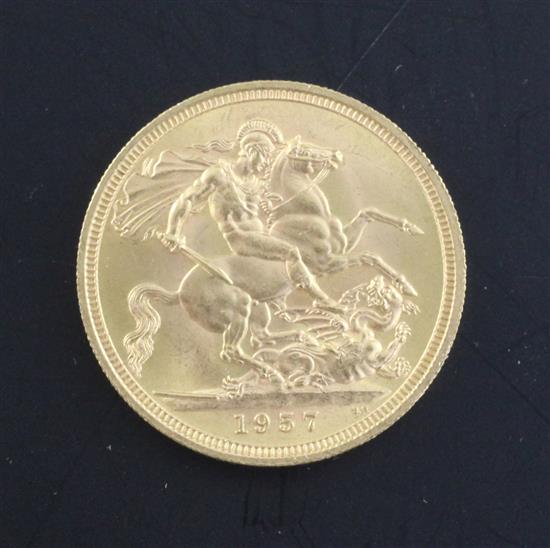 A Queen Elizabeth II gold sovereign 1957, GEF